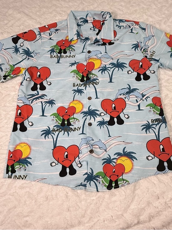 Garment One clothing Other - Bad Bunny Trap Rap button shirt, short sleeves - Size L
